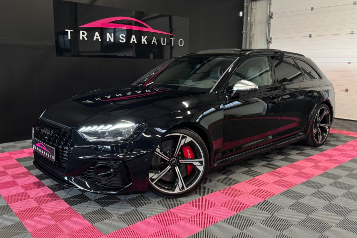 AUDI RS4 AVANT