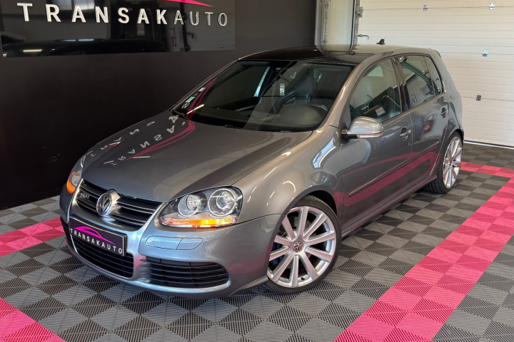 VOLKSWAGEN GOLF R32
