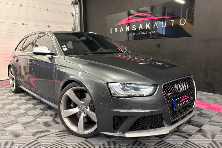 AUDI RS4 AVANT