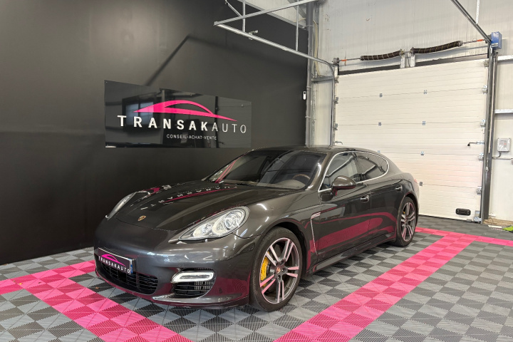 PORSCHE PANAMERA